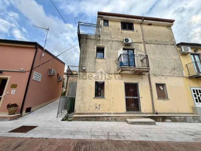 Villetta bifamiliare in vendita di 149 m² in Via Armando Diaz, 40