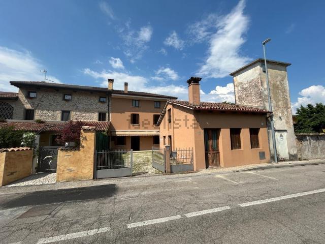 Villetta bifamiliare in vendita di 149 m² in Via Del Forte, 7