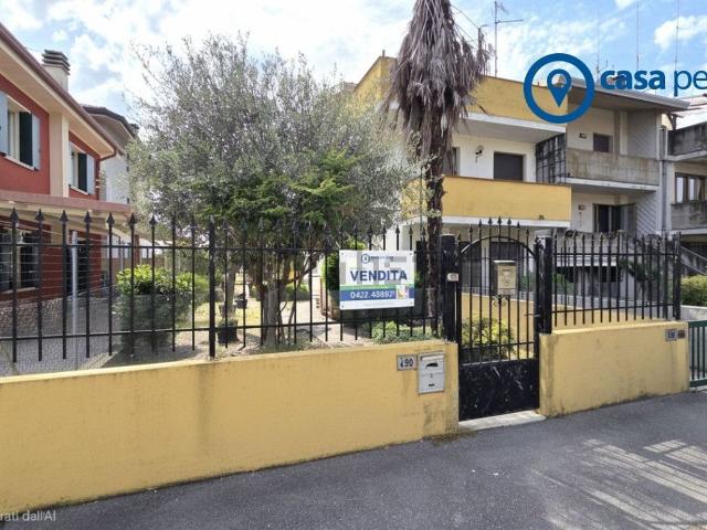 Villetta bifamiliare in vendita di 149 m² in Via Garibaldi, 5