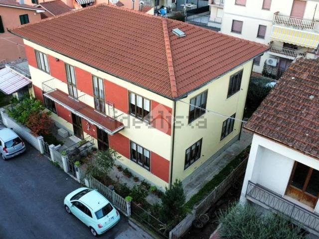 Villetta bifamiliare in vendita di 149 m² in Via Giuseppina Morelli, 9