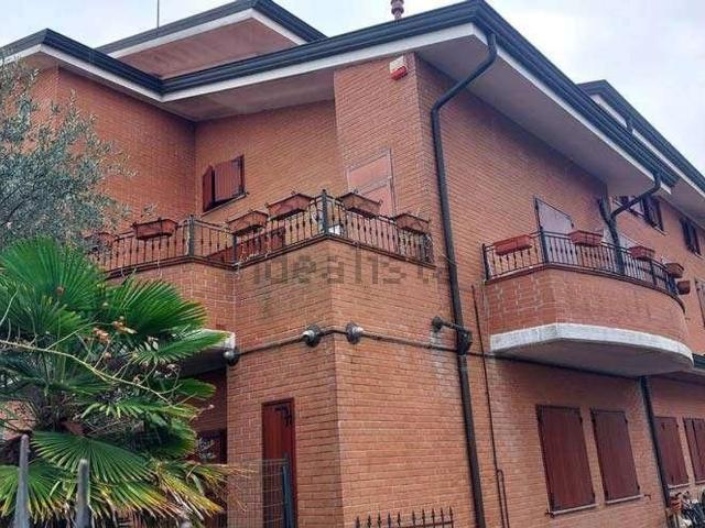 Villetta bifamiliare in vendita di 149 m² in Via Ivo Morselli, 23