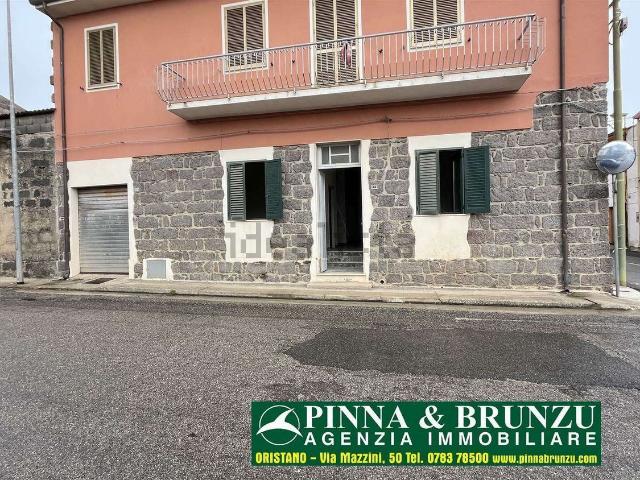 Villetta bifamiliare in vendita di 149 m² in Via San Lucia, 44