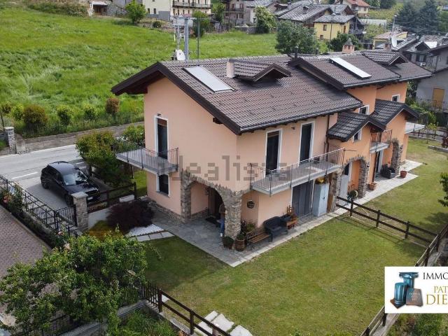 Villetta bifamiliare in vendita di 153 m² in Località Nicolin