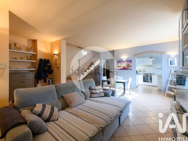 Villetta bifamiliare in vendita di 153 m² in Via Argini Sud