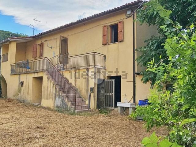Villetta bifamiliare in vendita di 153 m² in Via Capanne