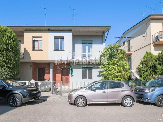 Villetta bifamiliare in vendita di 153 m² in Via Filippo Corridoni