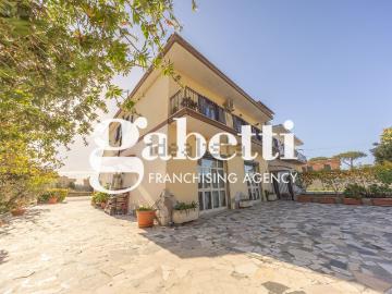 Villetta bifamiliare in vendita di 153 m² in Via Gambasca, 26