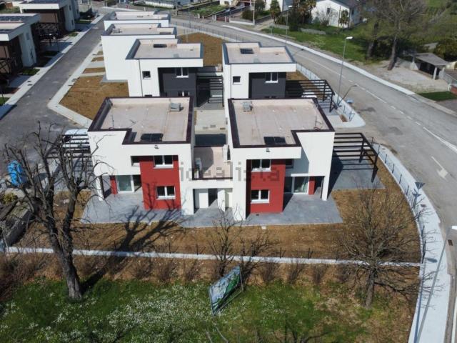 Villetta bifamiliare in vendita di 153 m² in Via p.a del Toso, 5