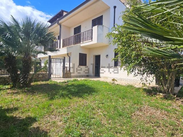Villetta bifamiliare in vendita di 150 m² in Contrada carrozzieri