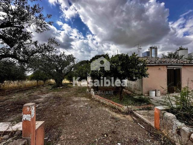 Villetta bifamiliare in vendita di 150 m² in Contrada Coffa