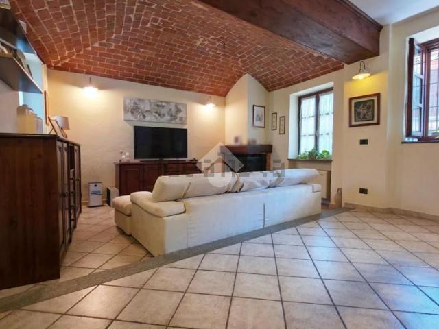 Villetta bifamiliare in vendita di 150 m² in Corso Luciano Beltramo, 25