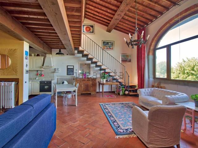 Villetta bifamiliare in vendita di 150 m² in Località Poggio Ciliegio, 1