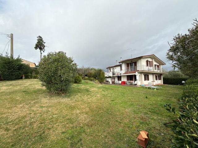 Villetta bifamiliare in vendita di 150 m² in Località SANTA CORRINNA