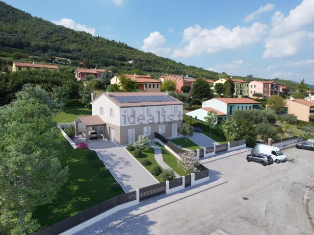 Villetta bifamiliare in vendita di 150 m² in Piazza Vittorio Emanuele II°
