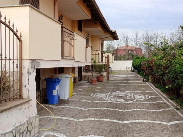 Villetta bifamiliare in vendita di 150 m² in Strada Vicinale Pacchianella