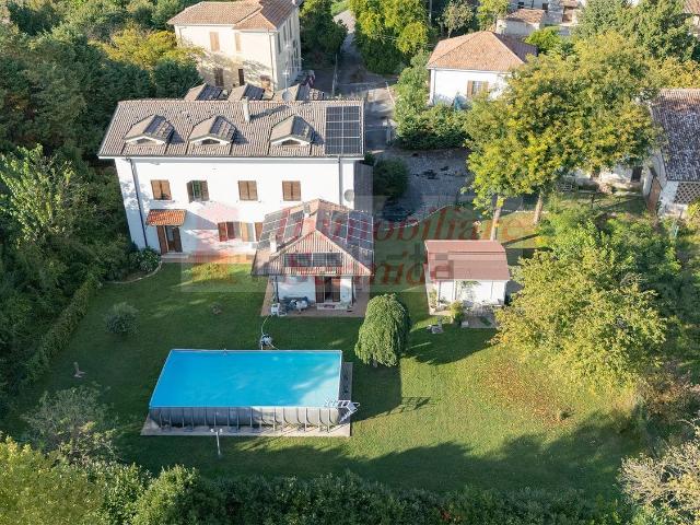 Villetta bifamiliare in vendita di 150 m² in Strada Ronchi