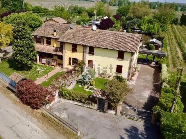 Villetta bifamiliare in vendita di 150 m² in Via Viazzola Borgazzo, 10