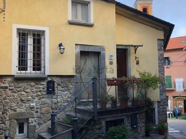 Villetta a schiera in vendita di 150 m² in Via Vittorio Alfieri, 2