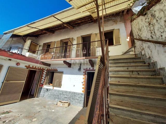 Villetta bifamiliare in vendita di 150 m² in Via Borghetto, 5