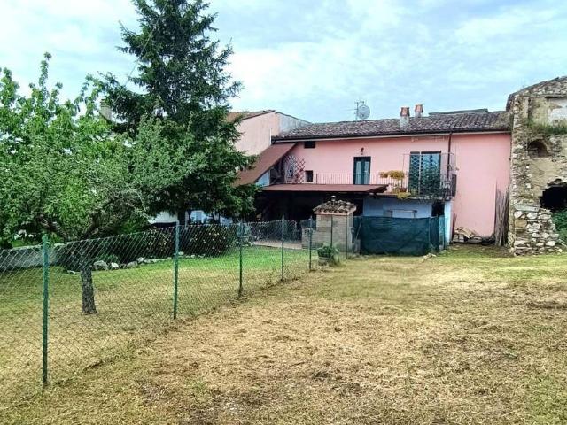 Villetta bifamiliare in vendita di 150 m² in Via Campiduve