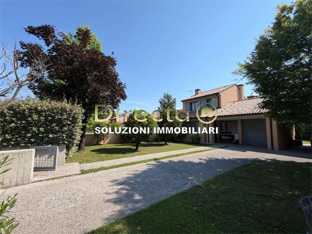 Villetta bifamiliare in vendita di 150 m² in Via cal delle rive