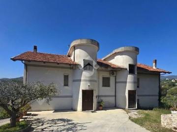 Villetta bifamiliare in vendita di 150 m² in Via Casa Rocco di Giovi Santa Croce, 21