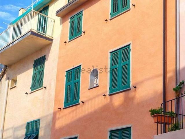 Villetta bifamiliare in vendita di 150 m² in Via Colombo, 12