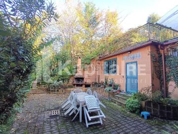 Villetta bifamiliare in vendita di 150 m² in Via Costituzione
