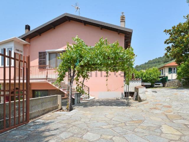Villetta bifamiliare in vendita di 150 m² in Via dei Gumbi, 3