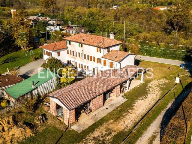 Villetta bifamiliare in vendita di 150 m² in Via Dei Frati