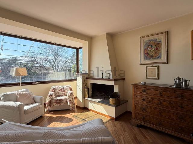 Villetta bifamiliare in vendita di 150 m² in Via dei Ludi