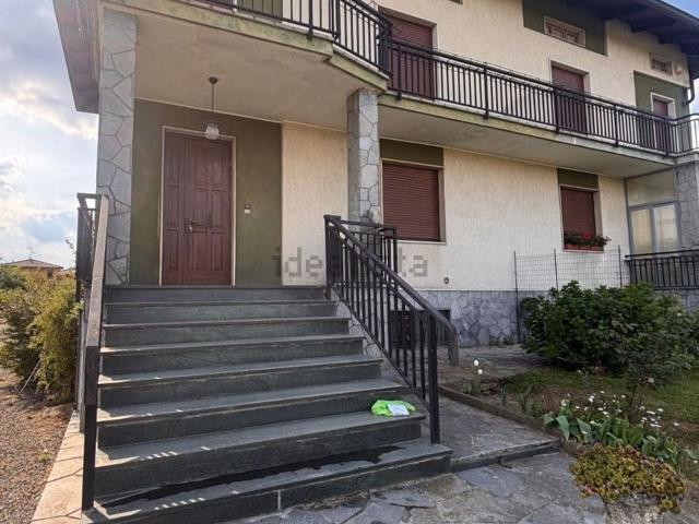 Villetta bifamiliare in vendita di 150 m² in Via della Barazza