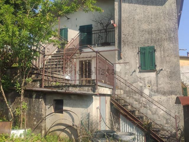 Villetta bifamiliare in vendita di 150 m² in Via della Pace