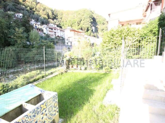 Villetta bifamiliare in vendita di 150 m² in Via della Posta