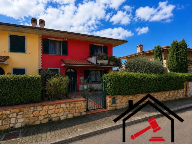 Villetta bifamiliare in vendita di 150 m² in Via delle Terme