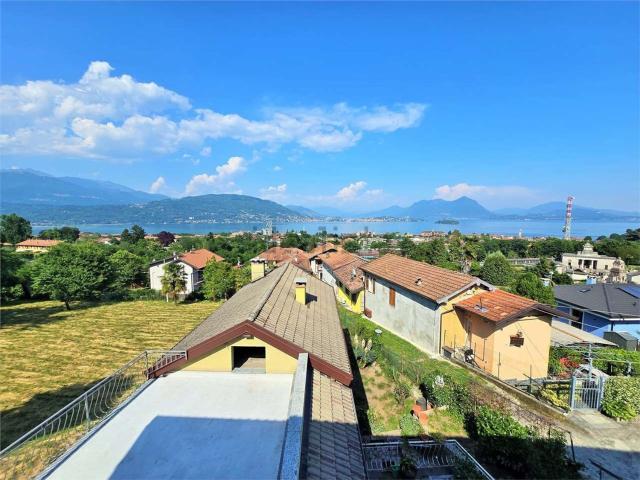 Villetta bifamiliare in vendita di 150 m² in Via Due Riviere