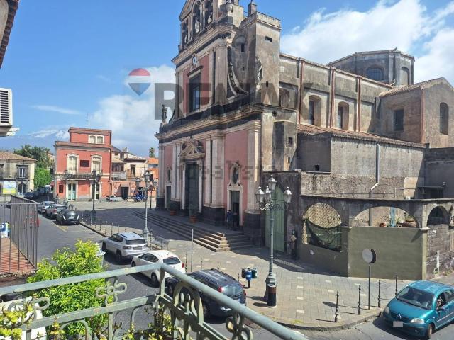 Villetta bifamiliare in vendita di 150 m² in Via Etnea, 87