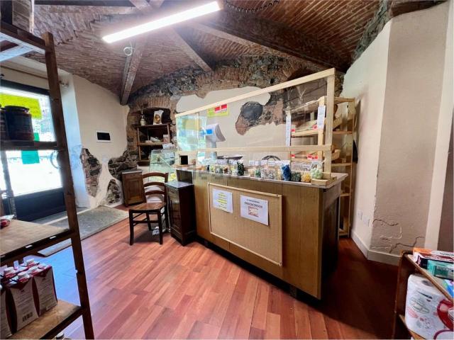 Villetta bifamiliare in vendita di 150 m² in Via Giuseppe Besozzi, 54