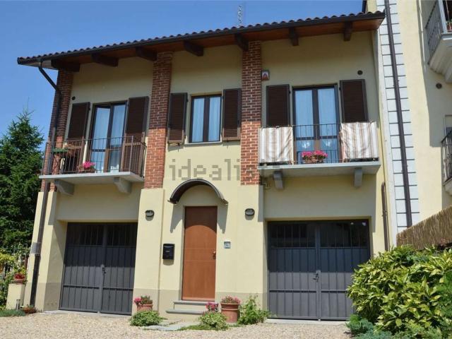 Villetta bifamiliare in vendita di 150 m² in Via Guglielmo Marconi, 63