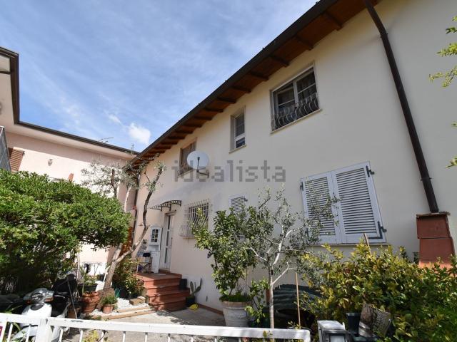 Villetta bifamiliare in vendita di 150 m² in Via Luigi Pirandello