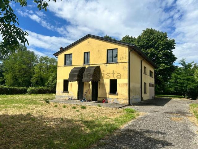 Villetta bifamiliare in vendita di 150 m² in Via Martiri della Liberazione, 78