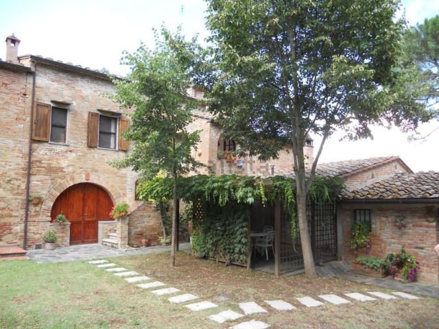 Villetta bifamiliare in vendita di 150 m² in Via Montagnanaccio