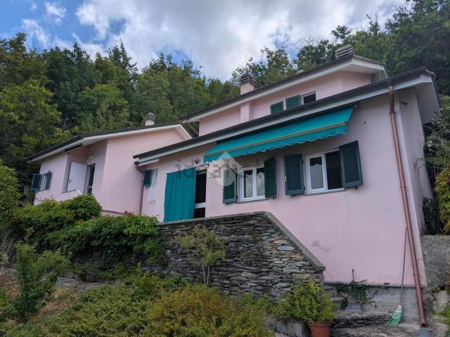 Villetta bifamiliare in vendita di 150 m² in Via Monte San Giacomo, 216