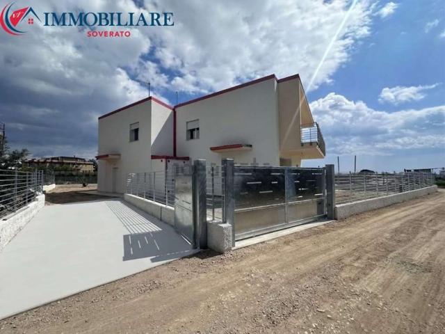 Villetta bifamiliare in vendita di 150 m² in Via Nazionale