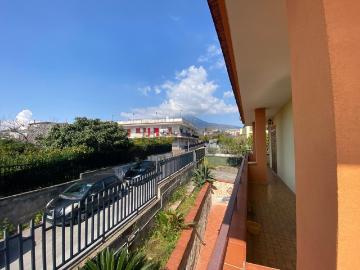 Villetta bifamiliare in vendita di 150 m² in Via Nazionale, 962