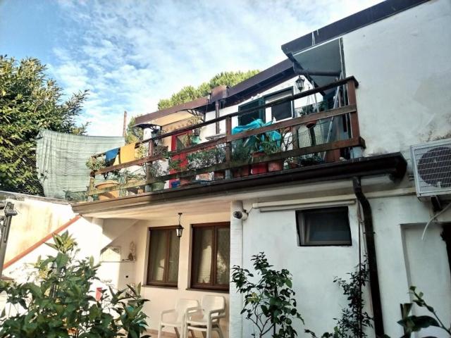 Villetta bifamiliare in vendita di 150 m² in Via Palestro