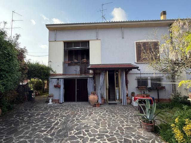 Villetta bifamiliare in vendita di 150 m² in Via Pasini