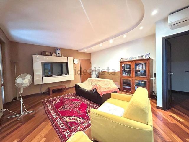 Villetta bifamiliare in vendita di 150 m² in Via Pietro Mascagni, 29