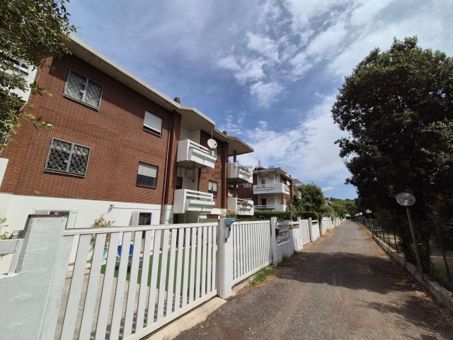 Villetta bifamiliare in vendita di 150 m² in Via Praiano