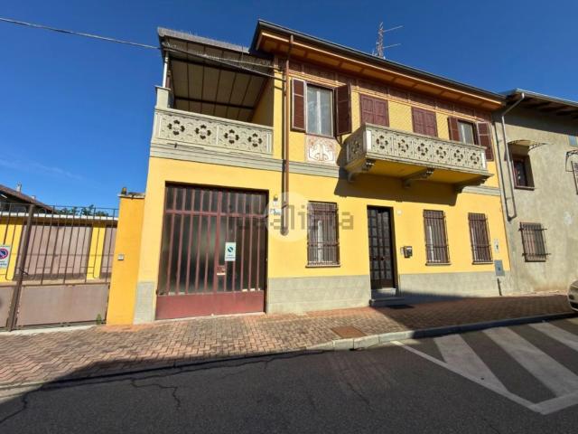 Villetta bifamiliare in vendita di 150 m² in Via Ricaldone, 1